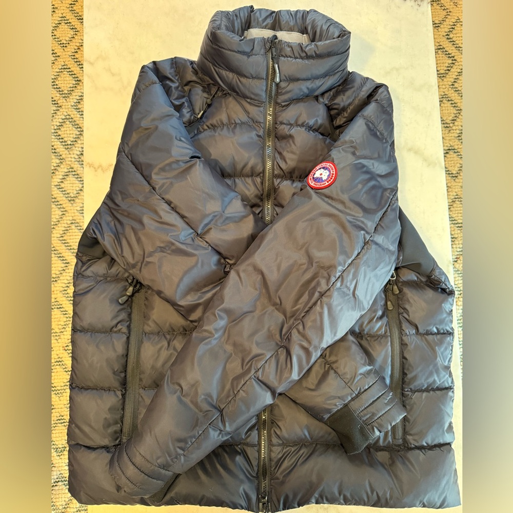 Canada Goose HyBridge Base Jacket